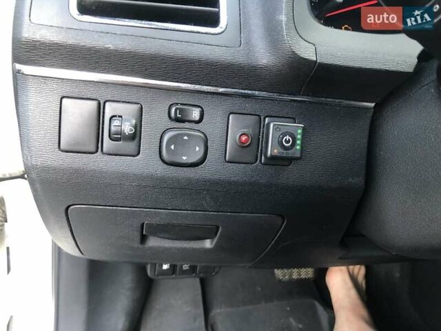 Білий Тойота Авенсіс, об'ємом двигуна 1.8 л та пробігом 236 тис. км за 10500 $, фото 14 на Automoto.ua