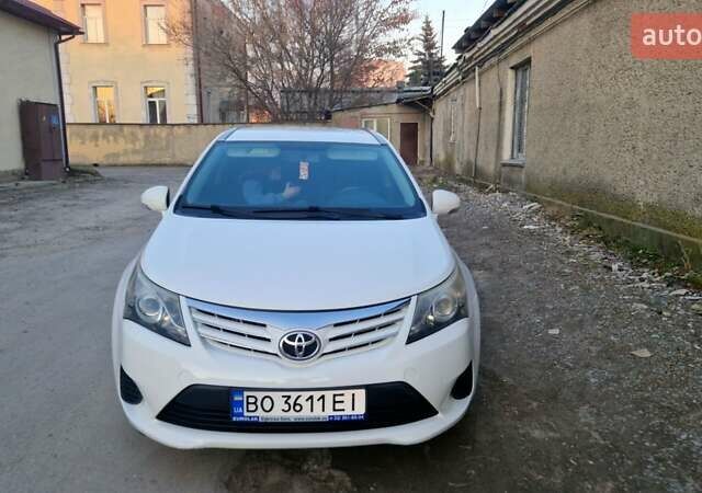 Белый Тойота Авенсис, объемом двигателя 2 л и пробегом 197 тыс. км за 9999 $, фото 12 на Automoto.ua