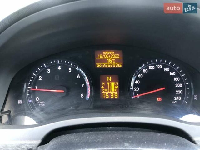 Білий Тойота Авенсіс, об'ємом двигуна 1.8 л та пробігом 236 тис. км за 10500 $, фото 18 на Automoto.ua