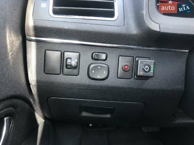 Білий Тойота Авенсіс, об'ємом двигуна 1.8 л та пробігом 236 тис. км за 10500 $, фото 16 на Automoto.ua