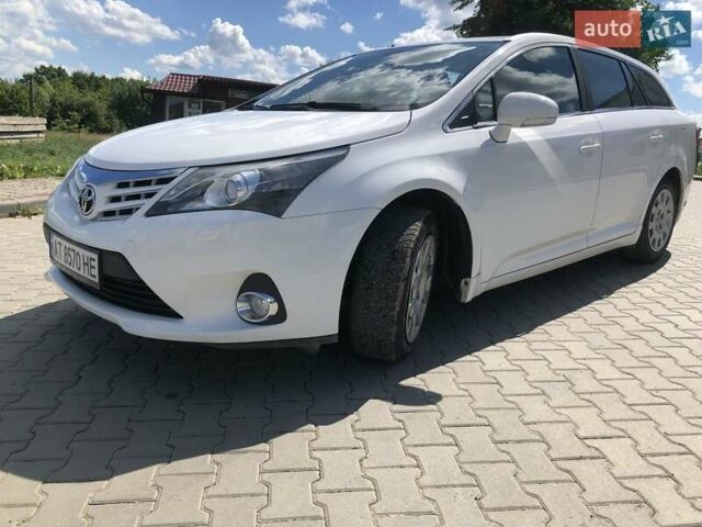 Білий Тойота Авенсіс, об'ємом двигуна 1.8 л та пробігом 236 тис. км за 10500 $, фото 3 на Automoto.ua