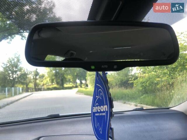 Білий Тойота Авенсіс, об'ємом двигуна 1.8 л та пробігом 236 тис. км за 10500 $, фото 17 на Automoto.ua