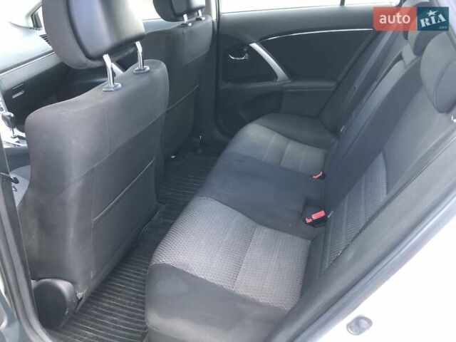 Білий Тойота Авенсіс, об'ємом двигуна 1.8 л та пробігом 236 тис. км за 10500 $, фото 11 на Automoto.ua