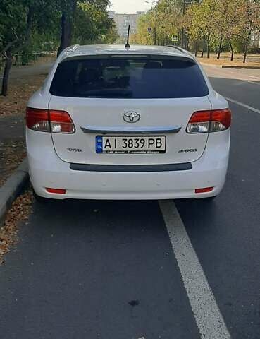 Білий Тойота Авенсіс, об'ємом двигуна 2.23 л та пробігом 210 тис. км за 12800 $, фото 1 на Automoto.ua