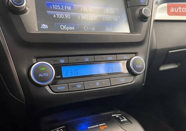 Белый Тойота Авенсис, объемом двигателя 2 л и пробегом 194 тыс. км за 12384 $, фото 18 на Automoto.ua