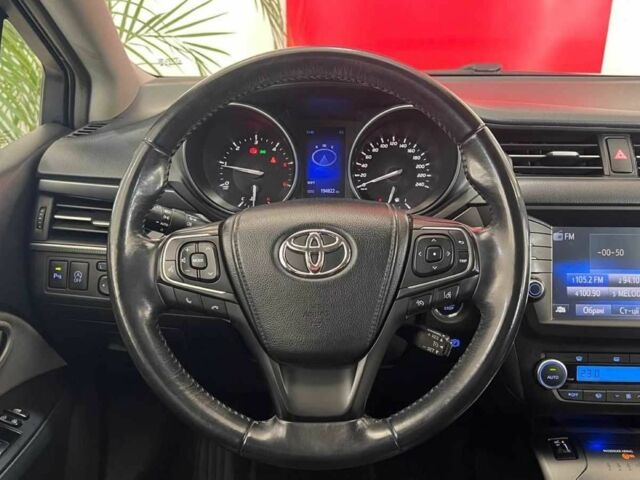 Белый Тойота Авенсис, объемом двигателя 2 л и пробегом 194 тыс. км за 12435 $, фото 14 на Automoto.ua