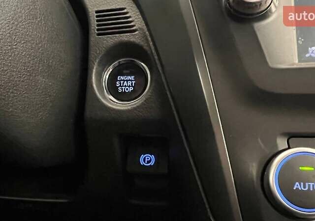 Белый Тойота Авенсис, объемом двигателя 2 л и пробегом 194 тыс. км за 12384 $, фото 23 на Automoto.ua