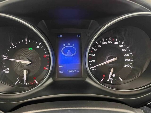 Белый Тойота Авенсис, объемом двигателя 2 л и пробегом 194 тыс. км за 12435 $, фото 17 на Automoto.ua