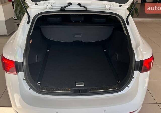 Белый Тойота Авенсис, объемом двигателя 2 л и пробегом 194 тыс. км за 12384 $, фото 10 на Automoto.ua