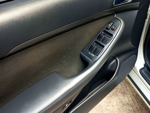 Бежевый Тойота Авенсис, объемом двигателя 2 л и пробегом 128 тыс. км за 5300 $, фото 10 на Automoto.ua