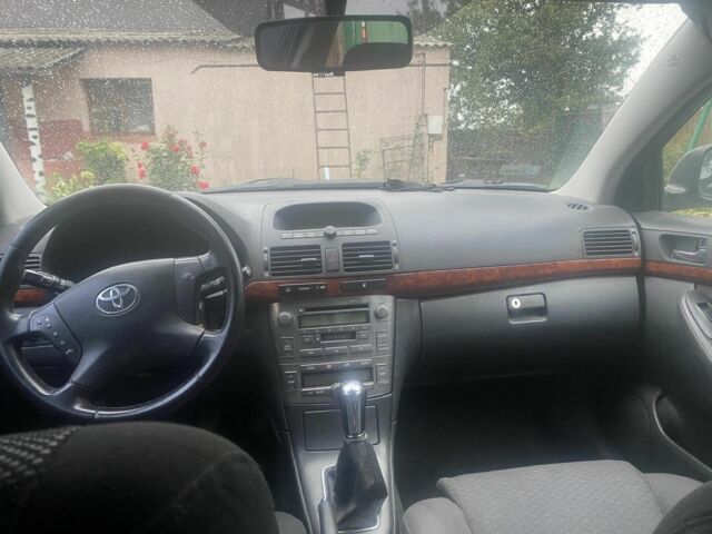 Бежевый Тойота Авенсис, объемом двигателя 1.8 л и пробегом 232 тыс. км за 4500 $, фото 5 на Automoto.ua