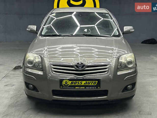 Бежевый Тойота Авенсис, объемом двигателя 1.8 л и пробегом 183 тыс. км за 5500 $, фото 1 на Automoto.ua