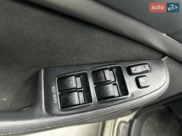 Бежевый Тойота Авенсис, объемом двигателя 1.8 л и пробегом 183 тыс. км за 5500 $, фото 7 на Automoto.ua