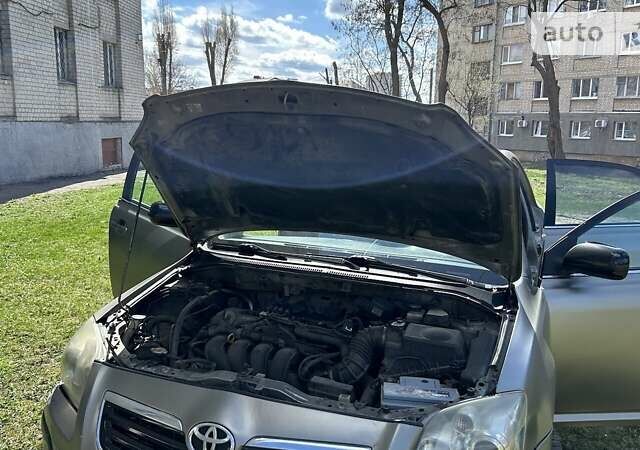 Бежевий Тойота Авенсіс, об'ємом двигуна 1.79 л та пробігом 251 тис. км за 6300 $, фото 7 на Automoto.ua