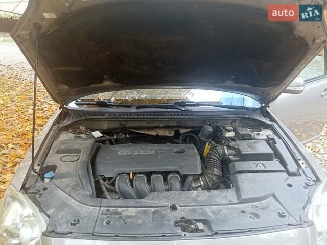 Бежевый Тойота Авенсис, объемом двигателя 1.8 л и пробегом 185 тыс. км за 8200 $, фото 10 на Automoto.ua