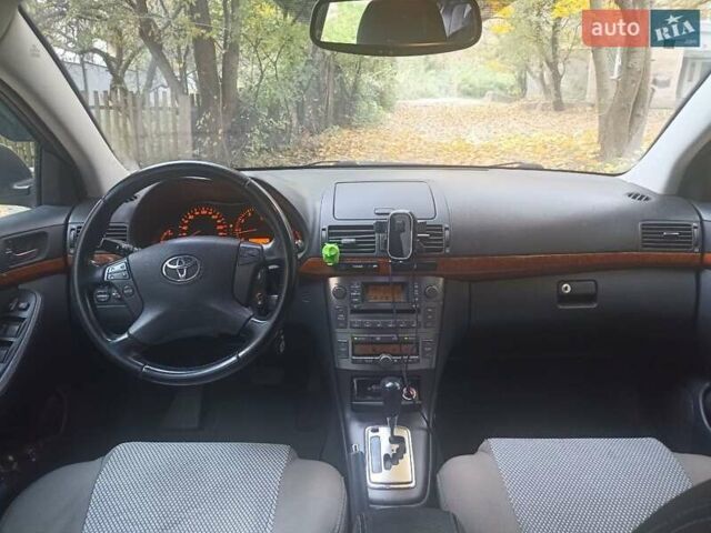 Бежевый Тойота Авенсис, объемом двигателя 1.8 л и пробегом 185 тыс. км за 8200 $, фото 6 на Automoto.ua