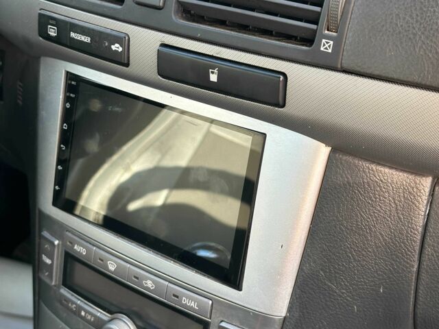 Бежевый Тойота Авенсис, объемом двигателя 2.2 л и пробегом 234 тыс. км за 6400 $, фото 4 на Automoto.ua