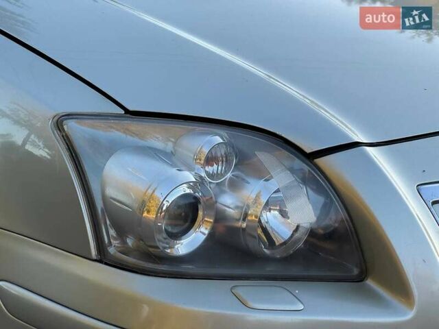 Бежевий Тойота Авенсіс, об'ємом двигуна 1.8 л та пробігом 170 тис. км за 6500 $, фото 1 на Automoto.ua