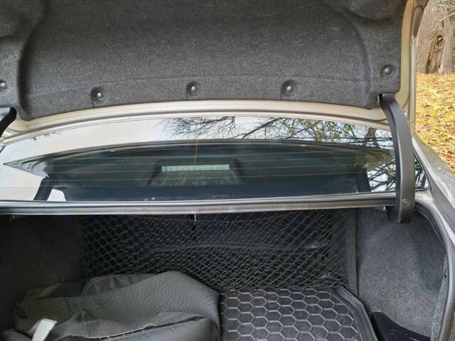 Бежевый Тойота Авенсис, объемом двигателя 1.3 л и пробегом 213 тыс. км за 11000 $, фото 6 на Automoto.ua