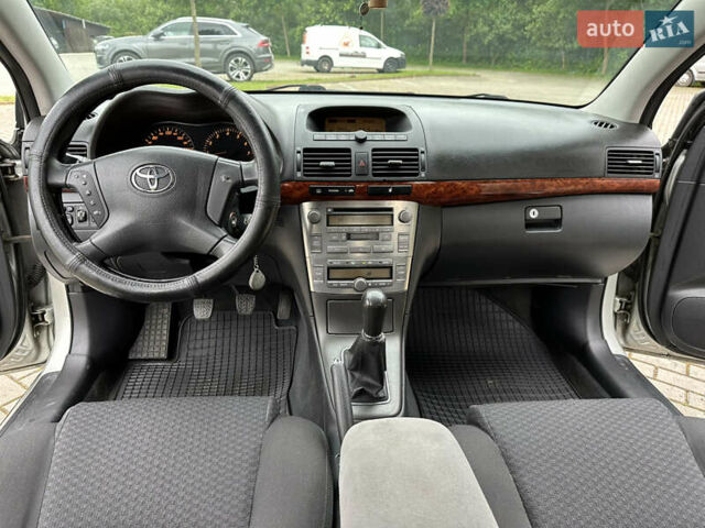 Бежевий Тойота Авенсіс, об'ємом двигуна 2 л та пробігом 260 тис. км за 3999 $, фото 8 на Automoto.ua