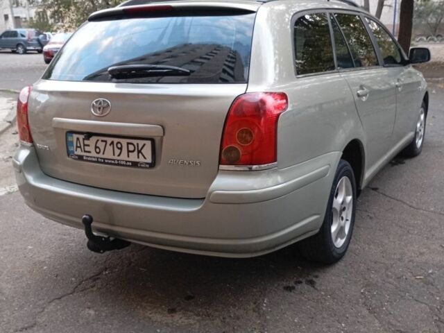 Бежевый Тойота Авенсис, объемом двигателя 2 л и пробегом 220 тыс. км за 5500 $, фото 3 на Automoto.ua