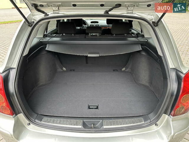 Бежевий Тойота Авенсіс, об'ємом двигуна 2 л та пробігом 260 тис. км за 3999 $, фото 16 на Automoto.ua