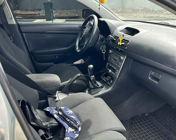 Бежевый Тойота Авенсис, объемом двигателя 2 л и пробегом 305 тыс. км за 5599 $, фото 10 на Automoto.ua