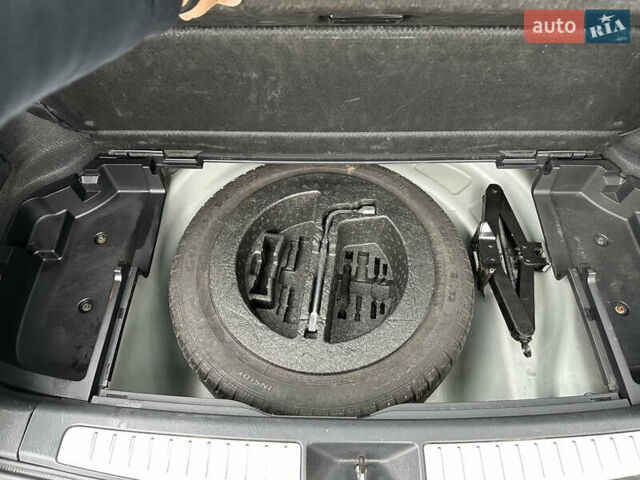 Бежевий Тойота Авенсіс, об'ємом двигуна 2 л та пробігом 260 тис. км за 3999 $, фото 17 на Automoto.ua