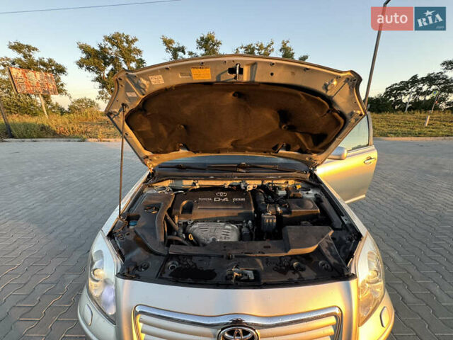 Бежевый Тойота Авенсис, объемом двигателя 2 л и пробегом 331 тыс. км за 5200 $, фото 11 на Automoto.ua