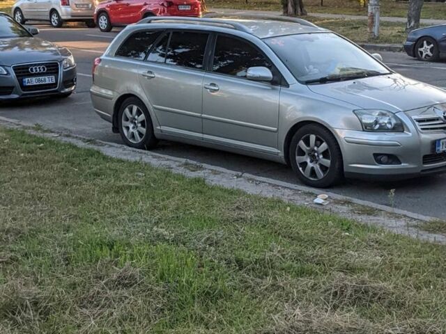 Бежевый Тойота Авенсис, объемом двигателя 2 л и пробегом 311 тыс. км за 3883 $, фото 1 на Automoto.ua