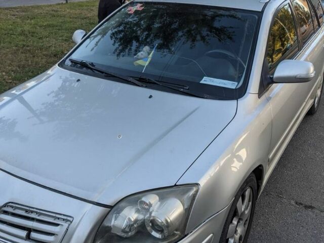 Бежевый Тойота Авенсис, объемом двигателя 2 л и пробегом 311 тыс. км за 3883 $, фото 2 на Automoto.ua