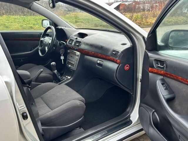 Бежевий Тойота Авенсіс, об'ємом двигуна 2 л та пробігом 1 тис. км за 2500 $, фото 4 на Automoto.ua