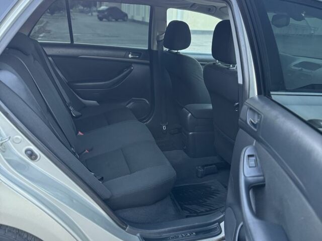 Бежевый Тойота Авенсис, объемом двигателя 2 л и пробегом 250 тыс. км за 2850 $, фото 17 на Automoto.ua