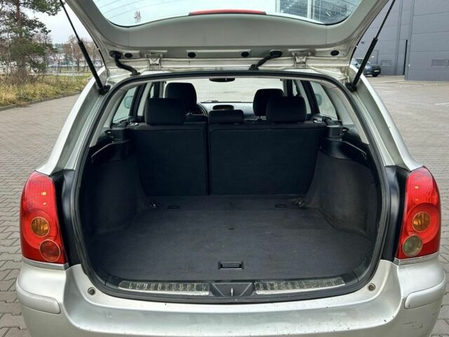 Бежевий Тойота Авенсіс, об'ємом двигуна 2 л та пробігом 1 тис. км за 2500 $, фото 6 на Automoto.ua