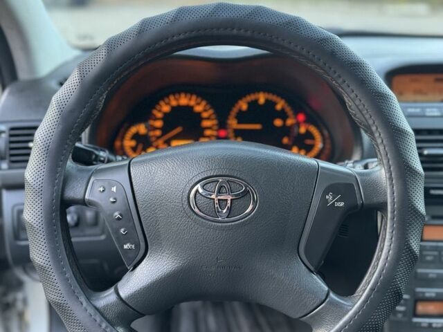 Бежевый Тойота Авенсис, объемом двигателя 2 л и пробегом 250 тыс. км за 2850 $, фото 11 на Automoto.ua