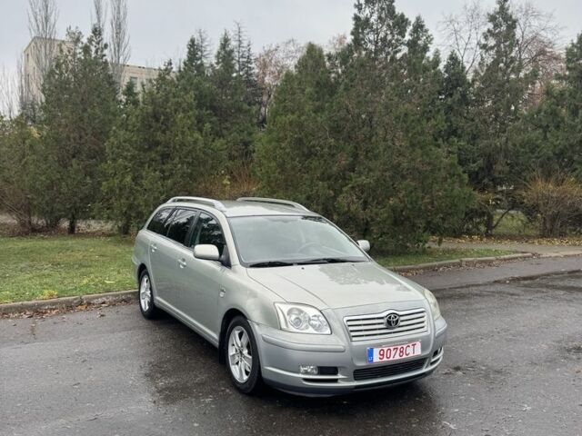 Бежевый Тойота Авенсис, объемом двигателя 0 л и пробегом 250 тыс. км за 3150 $, фото 3 на Automoto.ua