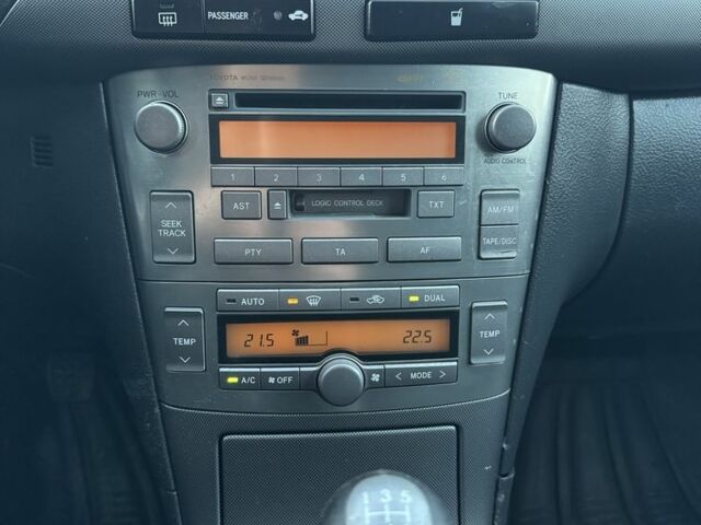 Бежевый Тойота Авенсис, объемом двигателя 2 л и пробегом 250 тыс. км за 2850 $, фото 14 на Automoto.ua