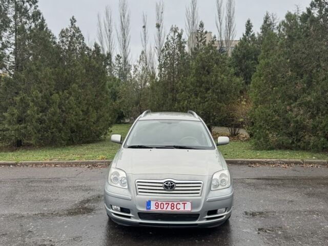 Бежевый Тойота Авенсис, объемом двигателя 0 л и пробегом 250 тыс. км за 3150 $, фото 2 на Automoto.ua