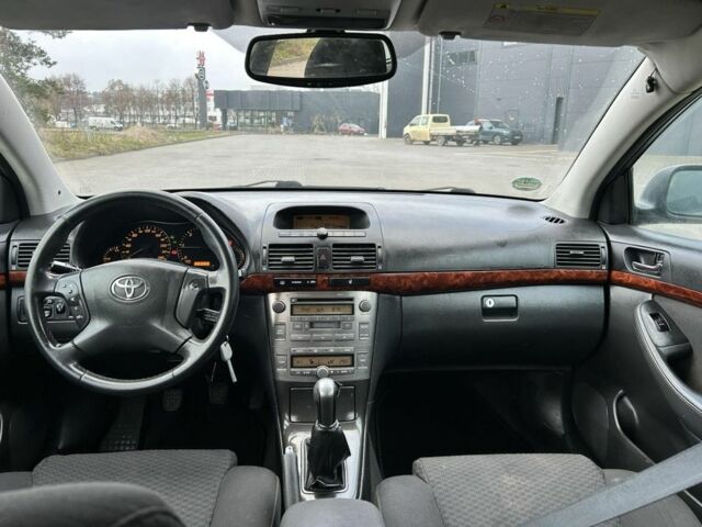 Бежевий Тойота Авенсіс, об'ємом двигуна 2 л та пробігом 1 тис. км за 2500 $, фото 2 на Automoto.ua