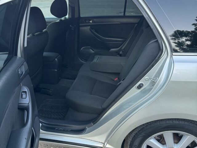 Бежевый Тойота Авенсис, объемом двигателя 2 л и пробегом 250 тыс. км за 2850 $, фото 19 на Automoto.ua