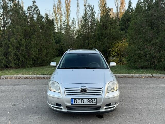 Бежевый Тойота Авенсис, объемом двигателя 2 л и пробегом 250 тыс. км за 2850 $, фото 1 на Automoto.ua