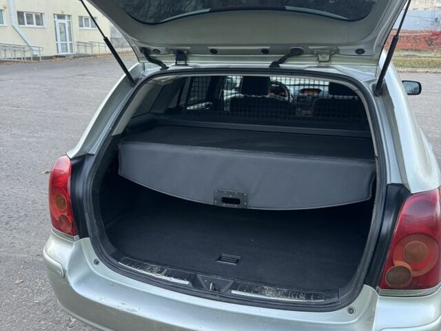 Бежевый Тойота Авенсис, объемом двигателя 2 л и пробегом 250 тыс. км за 2850 $, фото 20 на Automoto.ua