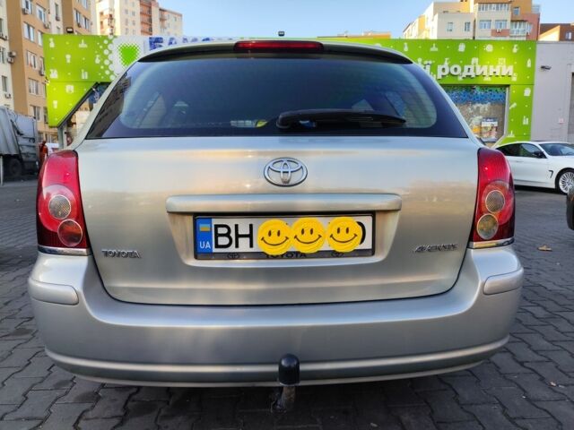 Бежевый Тойота Авенсис, объемом двигателя 2 л и пробегом 263 тыс. км за 6500 $, фото 5 на Automoto.ua