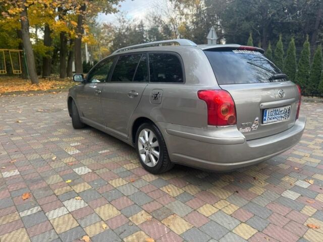 Бежевый Тойота Авенсис, объемом двигателя 2 л и пробегом 300 тыс. км за 2450 $, фото 5 на Automoto.ua