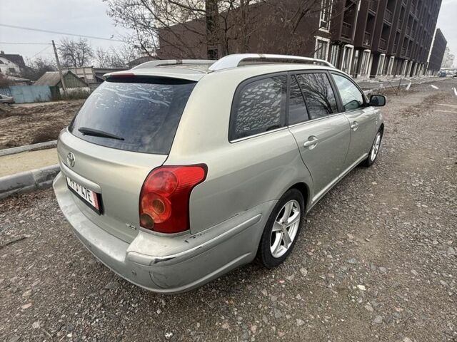 Бежевий Тойота Авенсіс, об'ємом двигуна 2 л та пробігом 200 тис. км за 2850 $, фото 5 на Automoto.ua