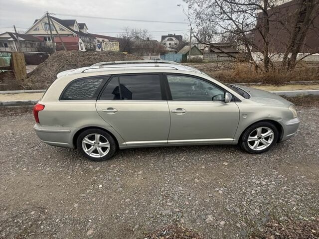 Бежевий Тойота Авенсіс, об'ємом двигуна 2 л та пробігом 200 тис. км за 2850 $, фото 9 на Automoto.ua