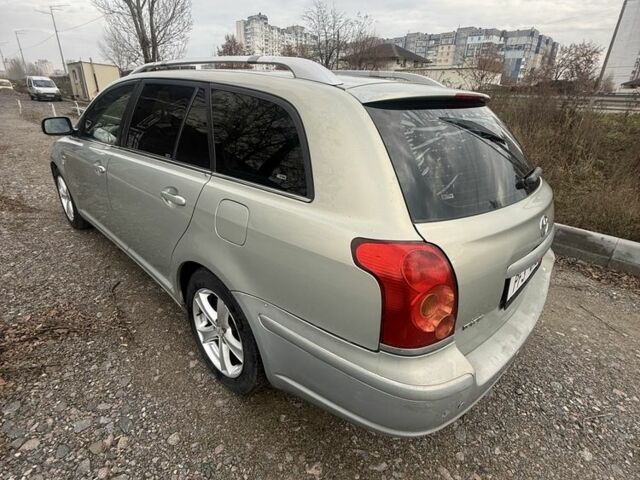 Бежевий Тойота Авенсіс, об'ємом двигуна 2 л та пробігом 200 тис. км за 2850 $, фото 3 на Automoto.ua