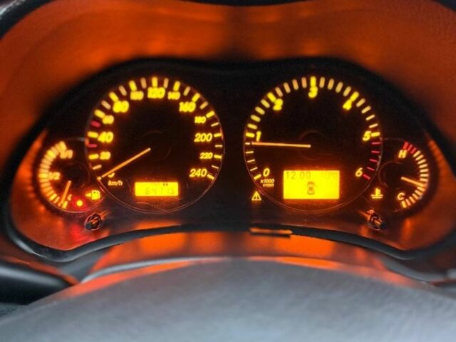 Бежевый Тойота Авенсис, объемом двигателя 2.2 л и пробегом 250 тыс. км за 3350 $, фото 13 на Automoto.ua