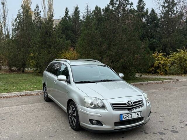 Бежевый Тойота Авенсис, объемом двигателя 2.2 л и пробегом 250 тыс. км за 3350 $, фото 2 на Automoto.ua