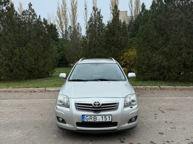 Бежевый Тойота Авенсис, объемом двигателя 2.2 л и пробегом 250 тыс. км за 3350 $, фото 1 на Automoto.ua